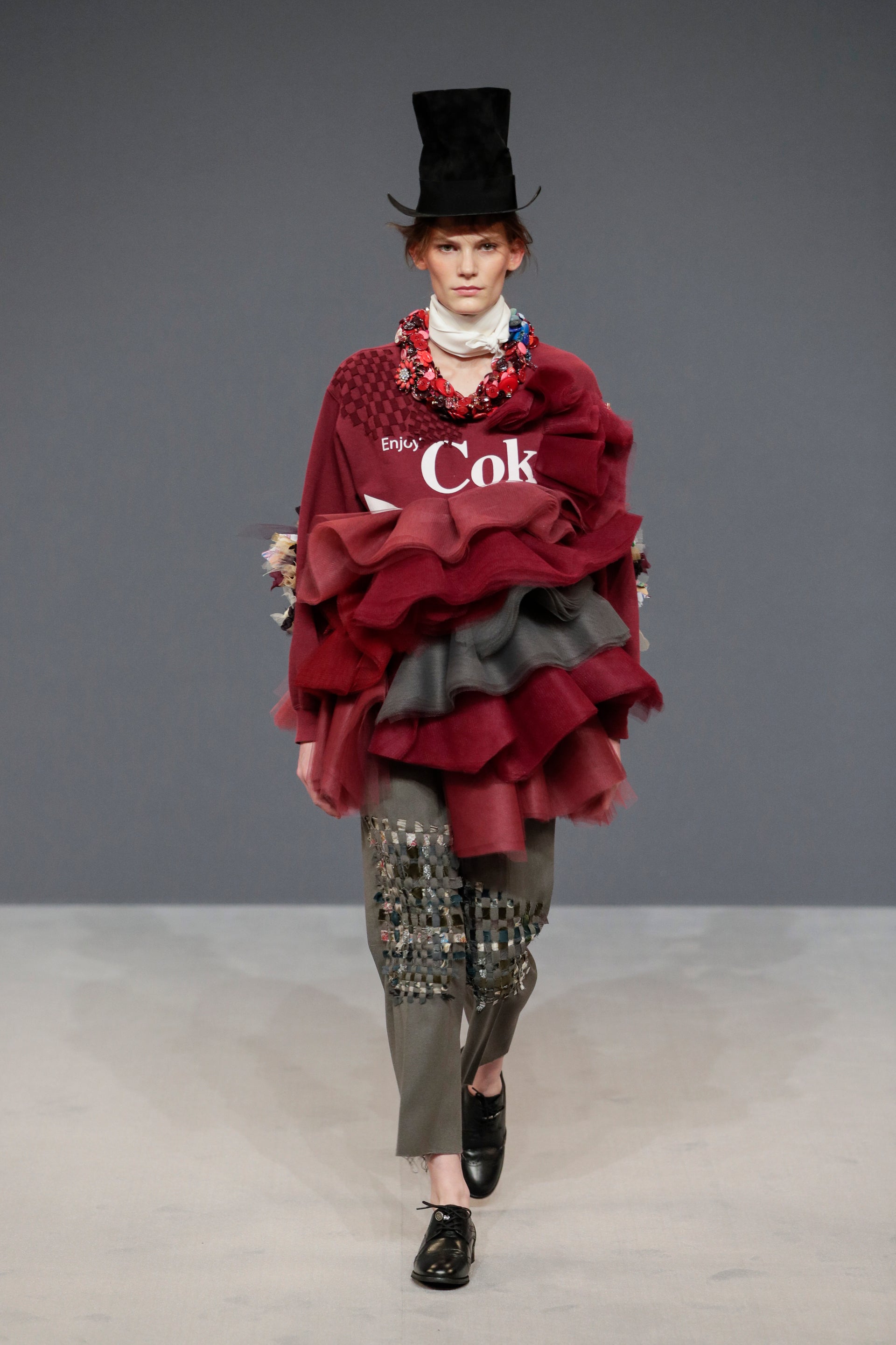 viktor rolf website fashion images