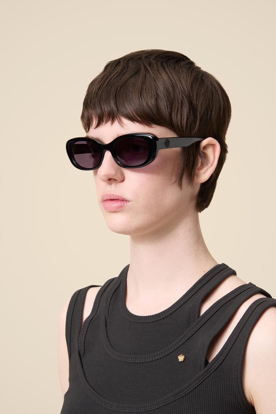 Girl in Viktor&Rolf sunglasses