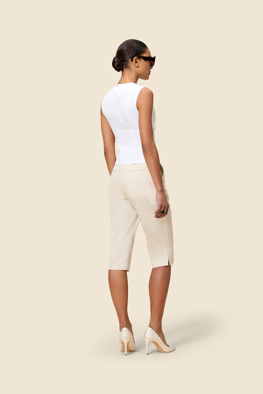 CIGARETTE GABARDINE CAPRI TROUSERS