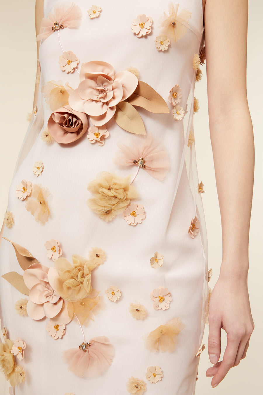 FLORAL EMBROIDERY MIDI DRESS