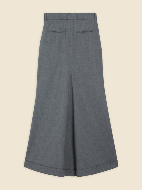 Wide-leg high-waist trousers in charcoal gray, featuring a tailored finish with belt loops and elegant creased leg design.